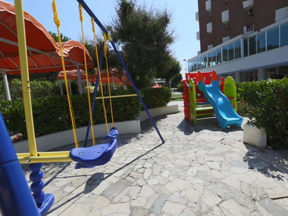 Hotel Marina Beach - Azzurro Club Ravenna Exterior foto